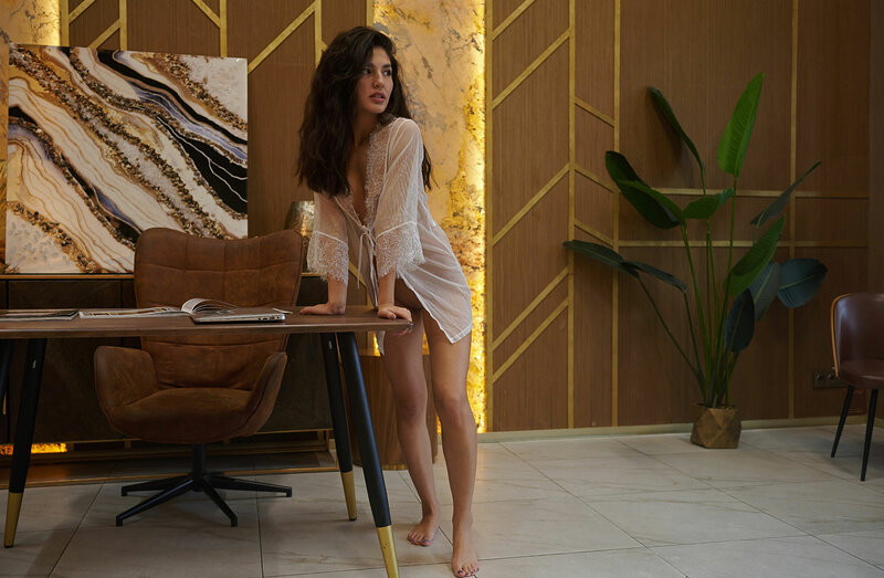 Карина, 27